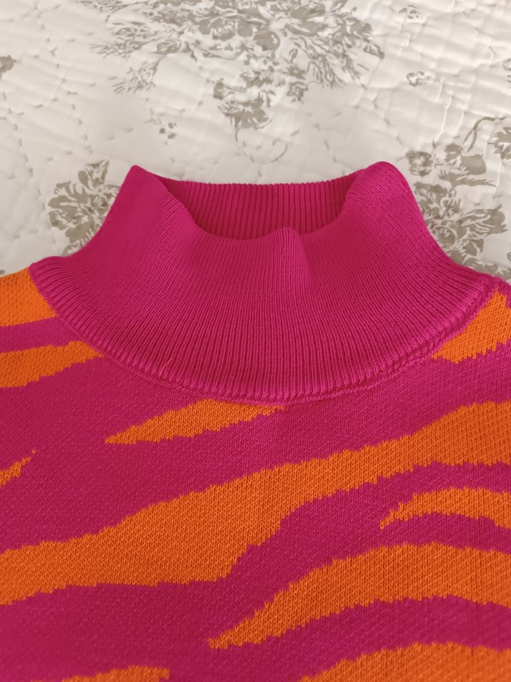 Renkli Zebra Desenli Bohem Boğazlı Kazak - Görsel 2