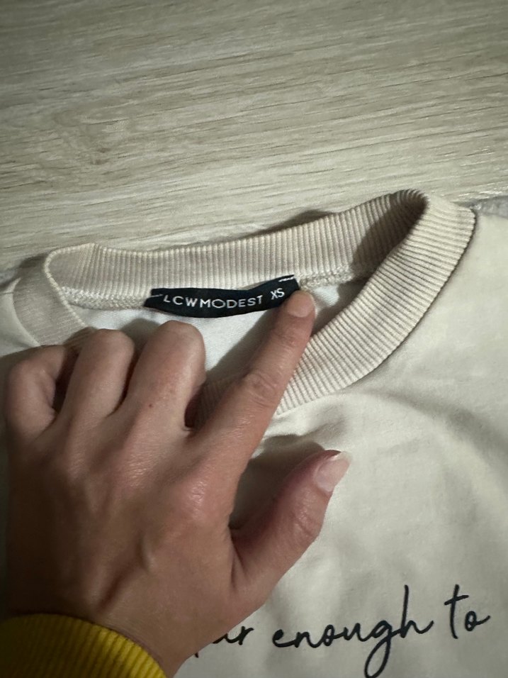 Bej Baskılı Kadın Sweatshirt - Rahat Kesim - Görsel 3