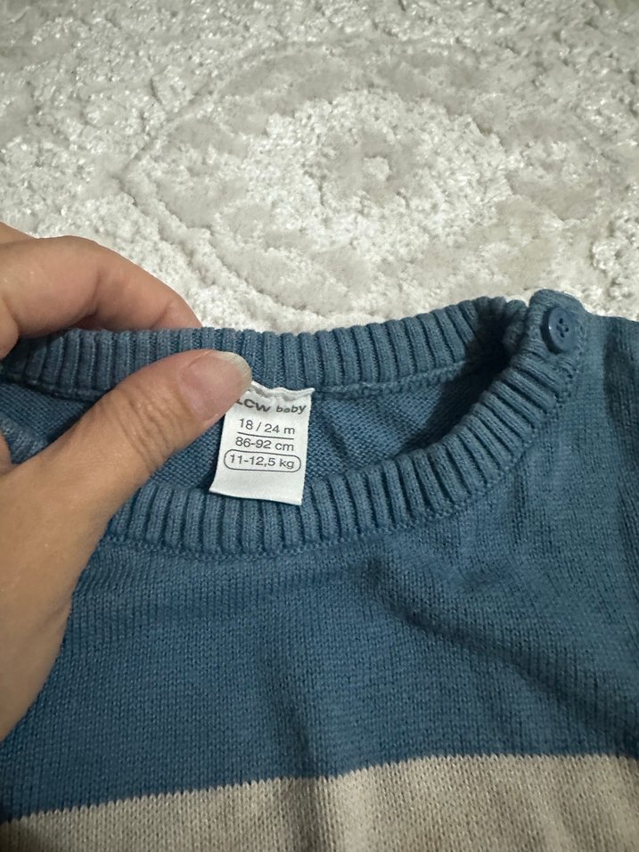 Renk bloklu erkek çocuk kazak - Görsel 2