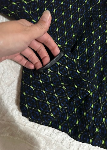 Erkek Çocuk Siyah Nakışlı Düğmeli Kaban - Görsel 4