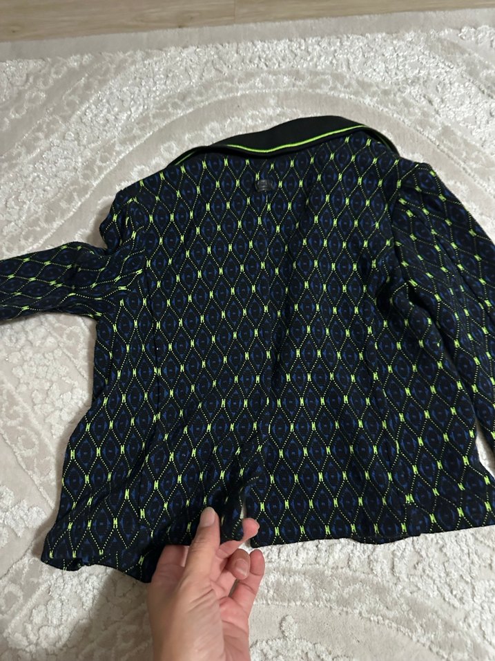 Erkek Çocuk Siyah Nakışlı Düğmeli Kaban - Görsel 3