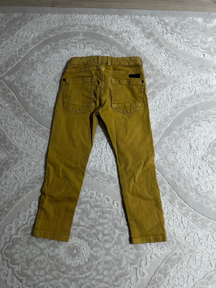 Sarı Kemerli Erkek Çocuk Denim Pantolon - Görsel 3
