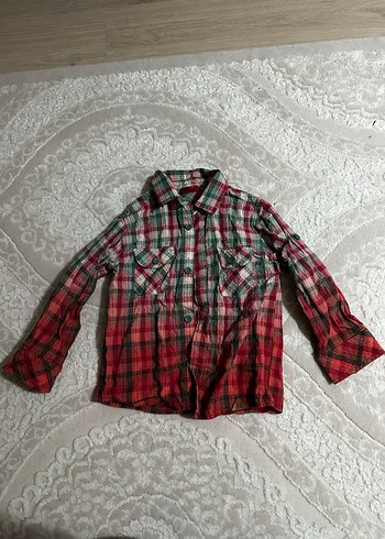 Erkek Çocuk Kırmızı Batik Desenli Gömlek - Görsel 2