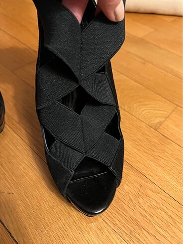 Siyah süet topuklu stiletto