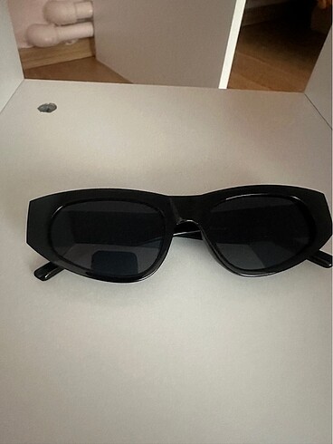 Beden Balenciaga model gozluk