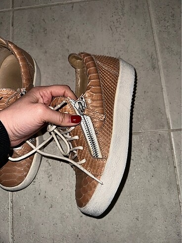 Giuseppe Zanotti Orjinal ürün