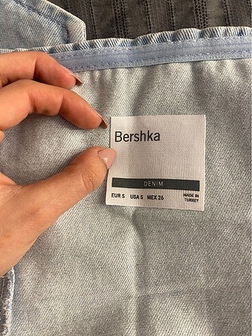 s Beden Bershka crop