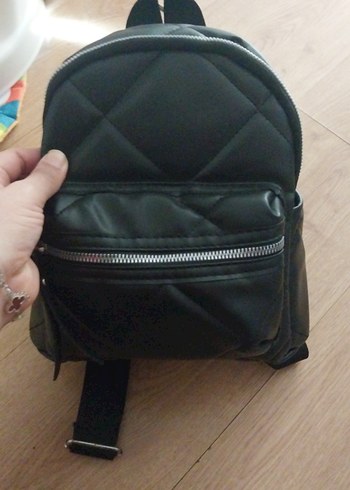 Siyah Deri Kadın Sırt Çantası - Görsel 8