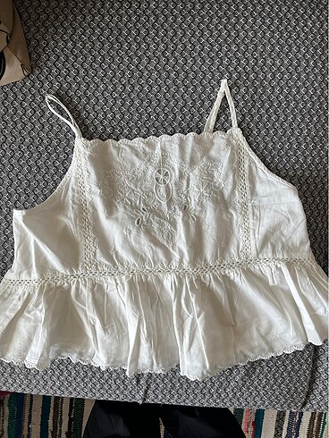 Zara Zara işlemeli top