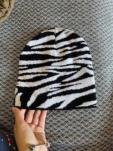 LC Waikiki Zebra desen kışlık Bere