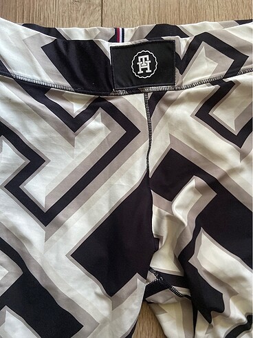 Tommy Hilfiger Tommy tayt