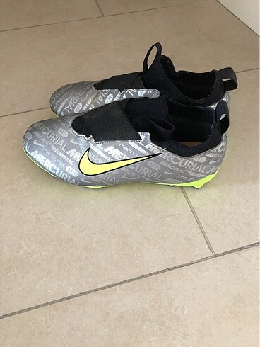 37 Beden gri Renk Nike krampon