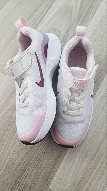 Nike kız çocuk ayakkabı