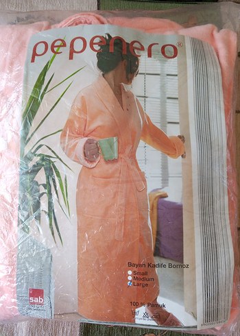 yavruağzı Nakışlı Kadın Bornoz - Görsel 6