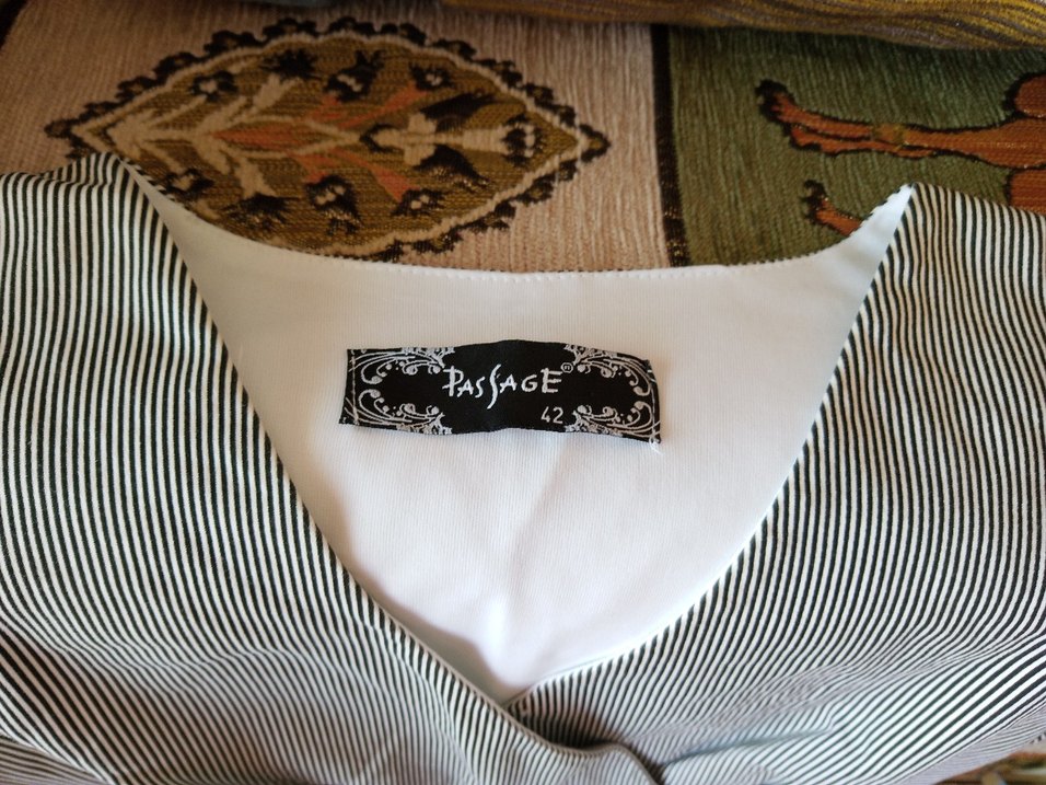 kolsuz elbise Düğmeli V Yaka - Görsel 2