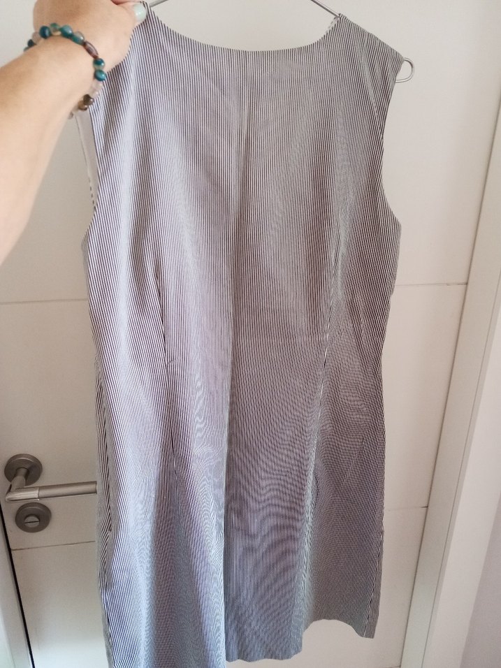 kolsuz elbise Düğmeli V Yaka - Görsel 4