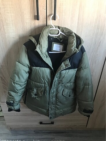 ZARA MONT