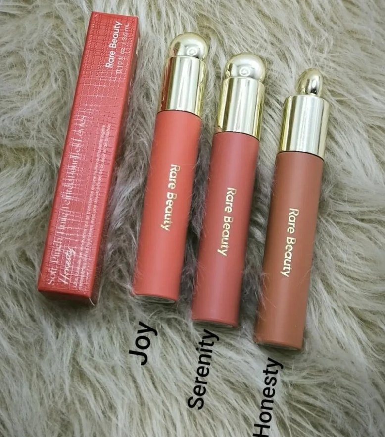 Rare Beauty Pastel Bej Lip Gloss - Görsel 3