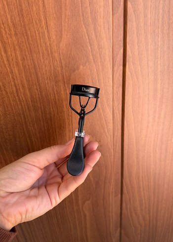 Dior Siyah Kirpik Kıvırıcı - Görsel 3