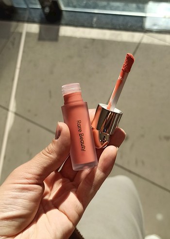 Beden Renk Rare Beauty Soft Pinch Sıvı Allık - Pastel Bej