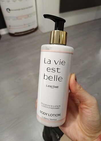 Lancome la vie est belle