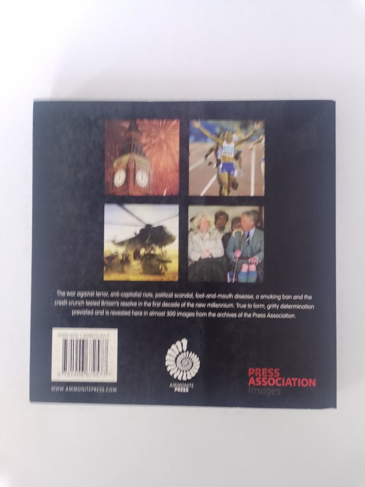 2000s The Britain in Pictures Kitap İngilizcedir Koleksiyonluk - Görsel 2