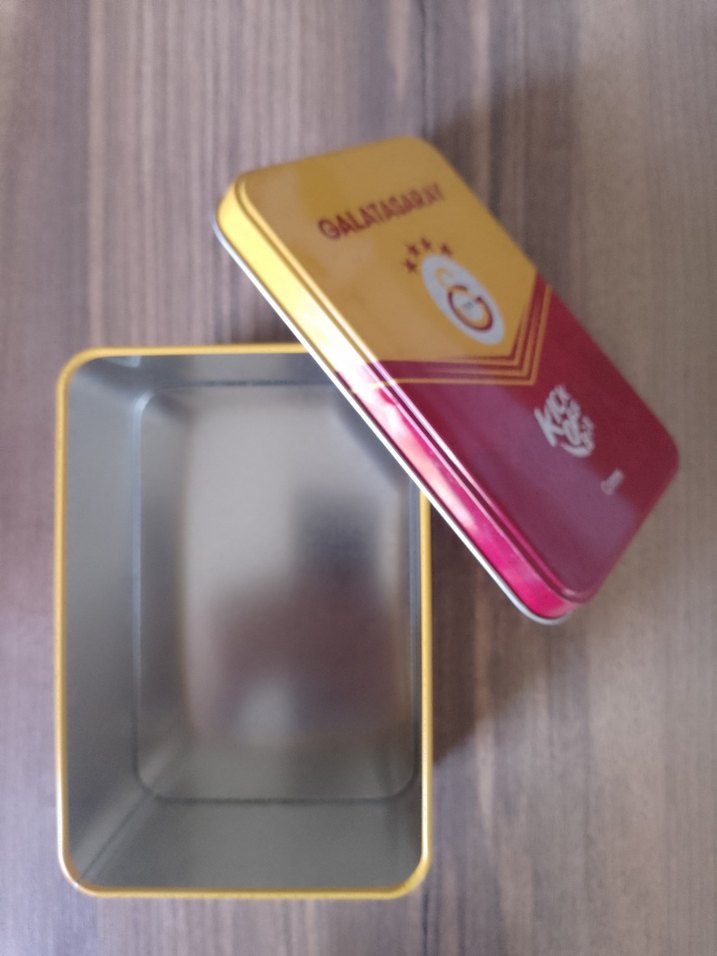 Galatasaray 2023-24 Sezonu Boş Metal Kutu 
 - Görsel 3