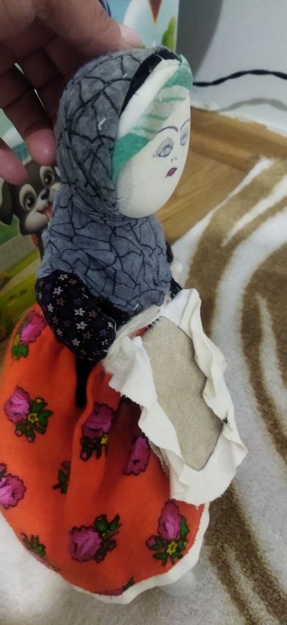 Gri Başlıklı Renkli Etekli Bez Bebek el yapımı - Görsel 4