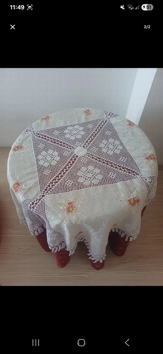 Nakışlı Dantel Kenarlı Masa Örtüsü - Görsel 2