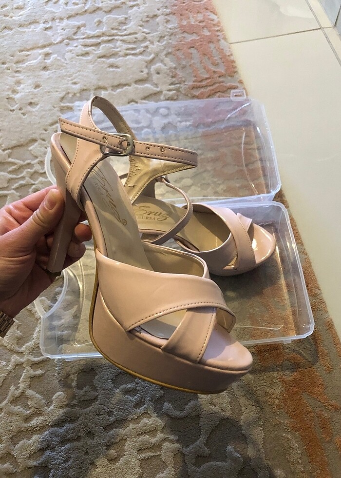 Topuklu ayakkabı - Görsel 3