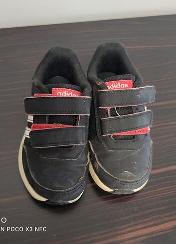 Adidas çocuk ayakkabisi