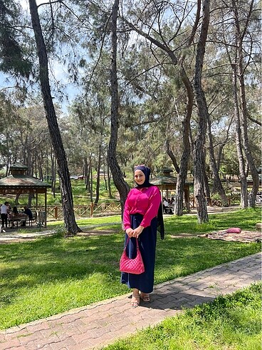 Fuşya gömlek sadece