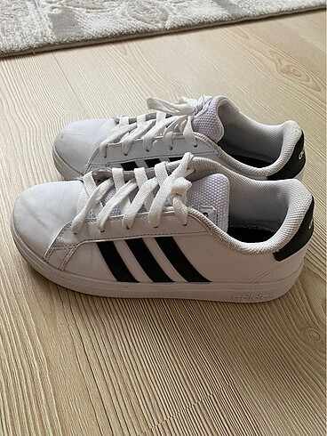 Adidas orjinal spor ayakkabı