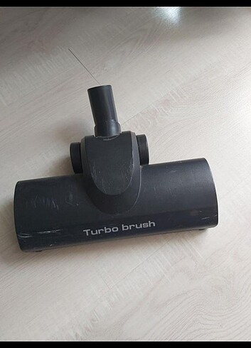 Turbo elektrik süpürge fırçası
