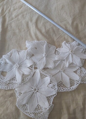 Elişi dantel kırlent - Görsel 3