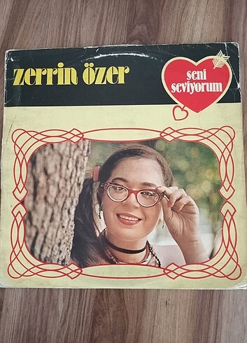 Beden Renk ZERRİN ÖZER SENİ SEVİYORUM DÖNEM LP