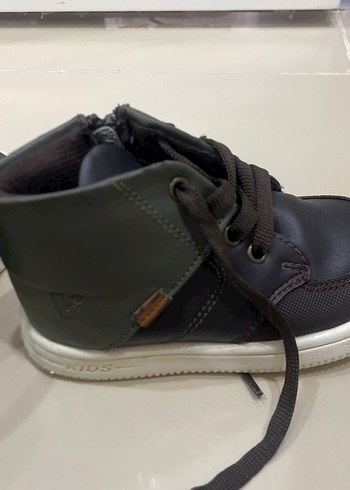 Yeşil çok iyi durumda bot - Görsel 2