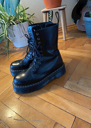 42 Beden Dr. Martens 42 Platform Bot