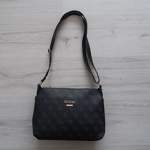 Guess Askılı Çanta