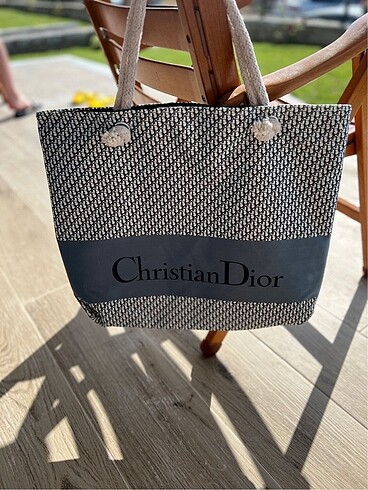 Christian Dior Plaj Çantası Dior Plaj Çantası %20 İndirimli - Gardrops