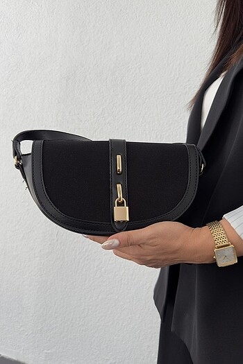 ZARA KİLİT MODEL ÇANTA