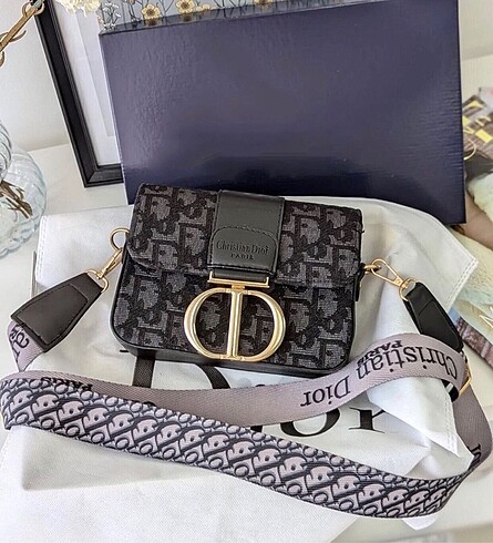 Nakışlı Christian Dior Askılı Çanta