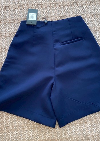 Düğmeli Parlak Mavi Yüksek Bel Kadın Şort - Görsel 2