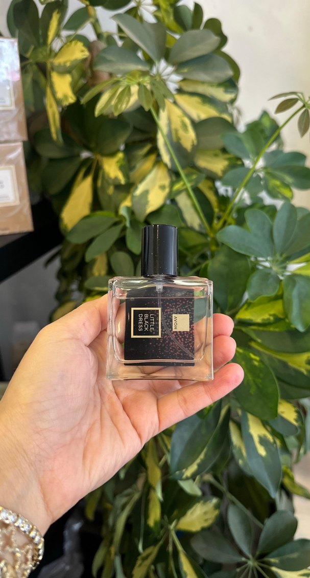 Avon Little Black Dress Kadın Parfümü - Görsel 2