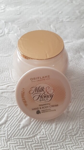 Oriflame Milk honey vucut kremi