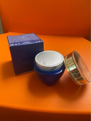 Oriflame Novage gece uygulanan maskeler