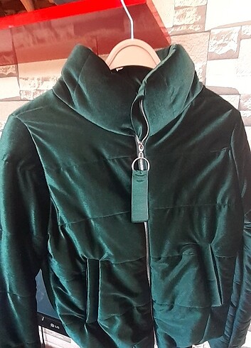 Bershka Kadife Şişme Mont