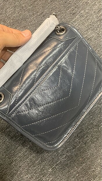  Beden Saint Laurent Niki Bag