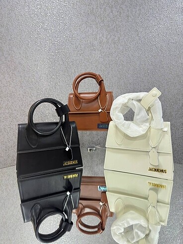 Jacquemus Le chiquito
