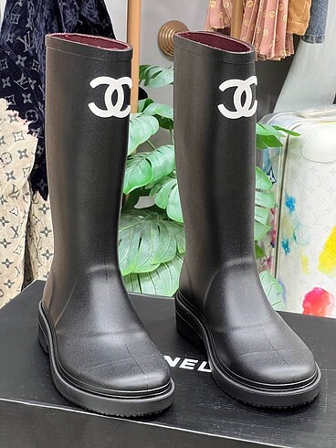 Chanel rain bot çizme